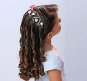 12-Hairstyles-beautiful-and-elegant-for-girl-2-300x279