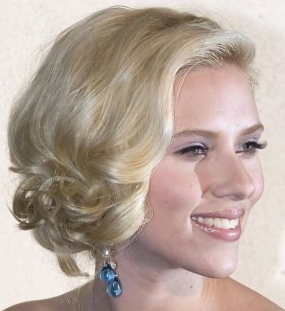 30 Ideas of Hairstyles for Short Hair Very Easy to be More Beautiful