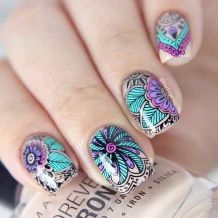 Nail designs with large flowers