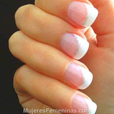 Diseños-de-uñas-para-boda-sencillos-2