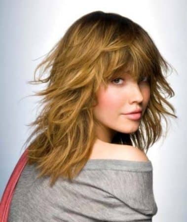 cabello corto con capas