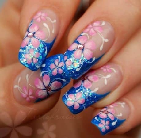 diseños de uñas con flores 3d