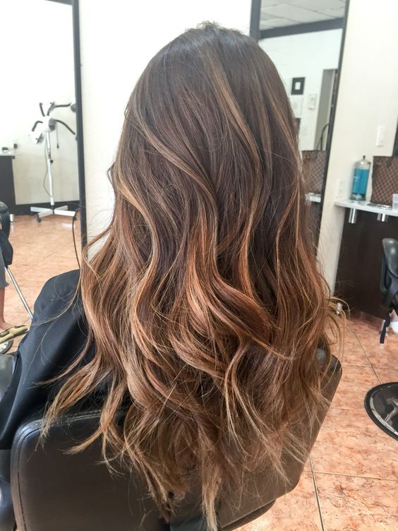 mechas balayage en pelo oscuro