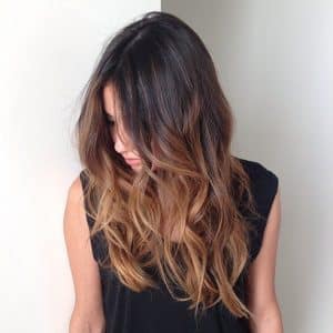 mechas californianas dark golden peluqueria 2 1050x1050