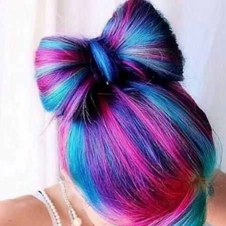 mechas de colores fucsia rosa azul