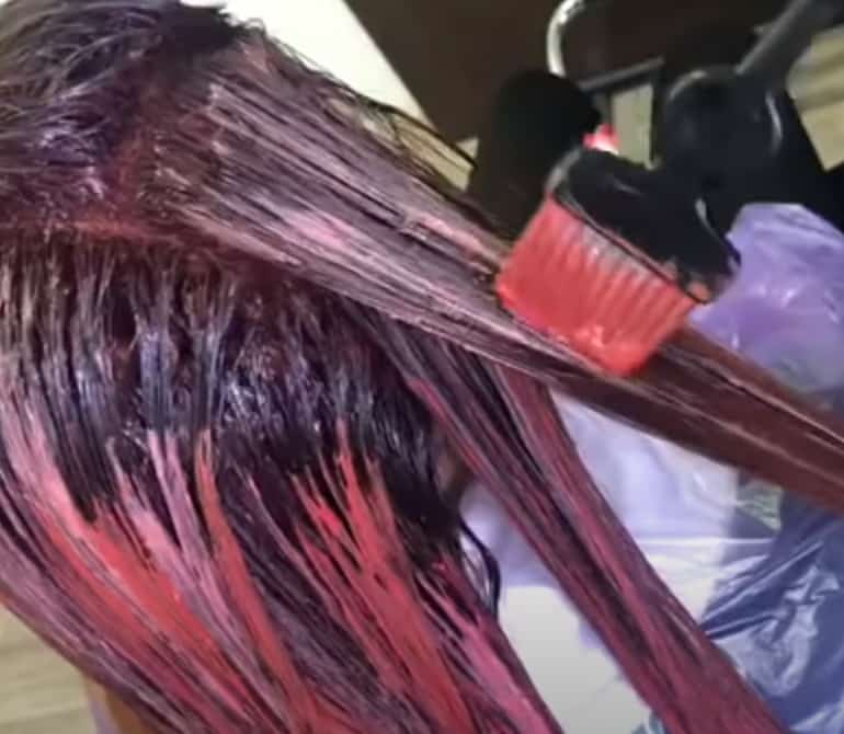 mechas rojas con pincel