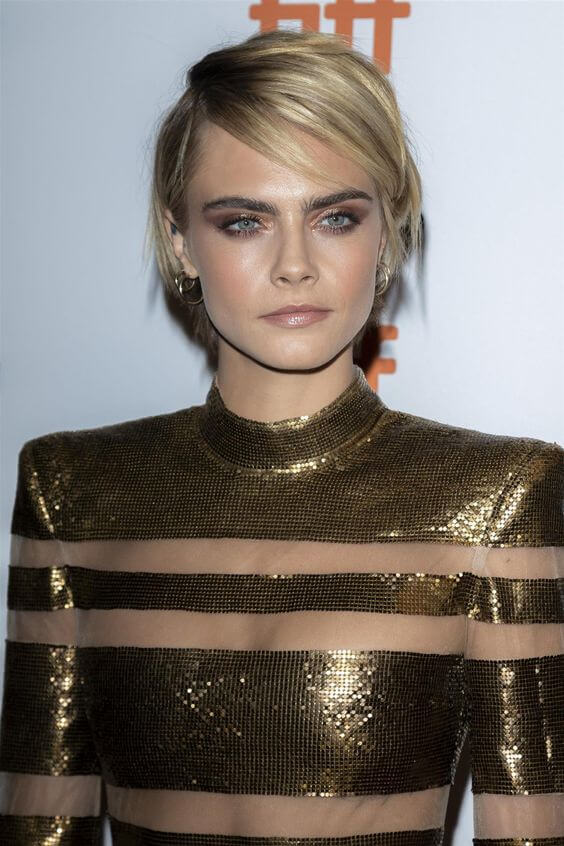 mechas rubias pixies cara delevingne