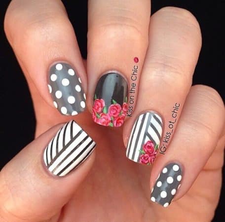 nail art flores y puntos