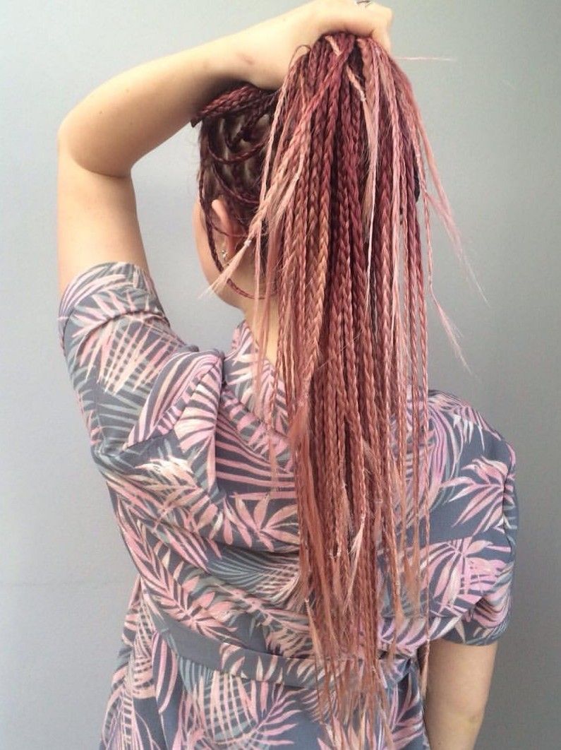 Trenzas rosadas