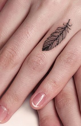 tatuajes de mujeres mano 1