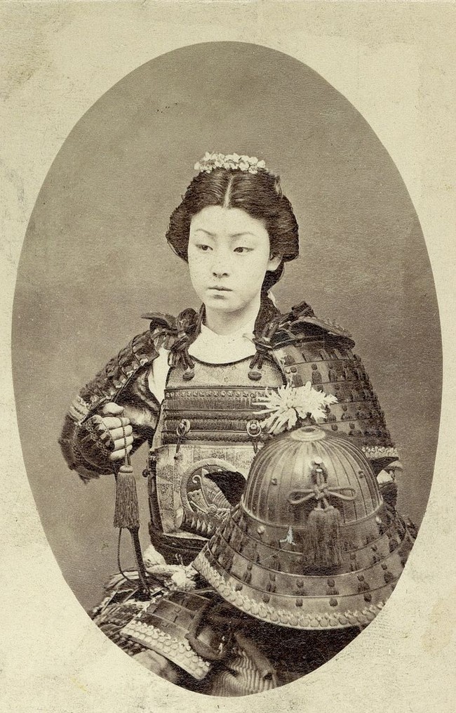 5-guerrero samurai mujer