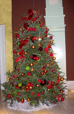 arbol-navidad-tradicional-rojo