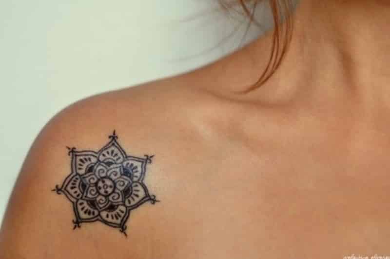 Tatuajes-en-el-hombro-para-mujeres-2