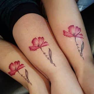 tatuaje bonito amigas hermanas flores