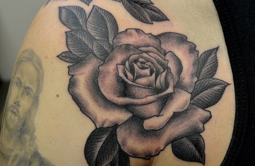 Tatuajes de Rosa en Blanco y Negro