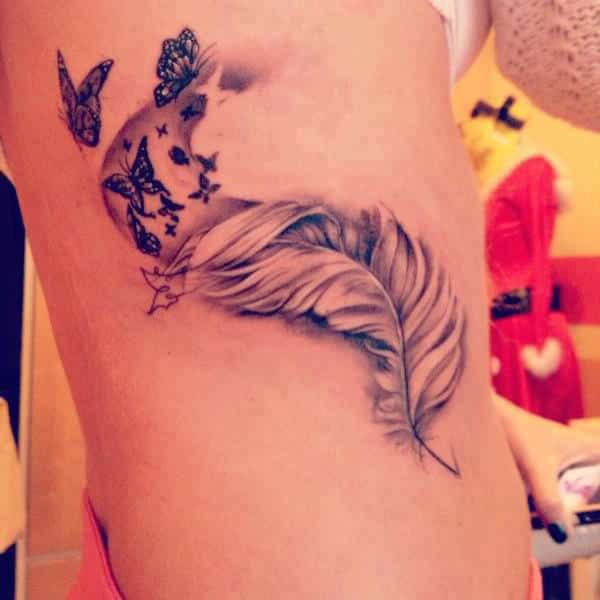 tatuaje_pluma_mariposas