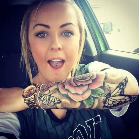 tatuajes de rosas para mujeres femeninas