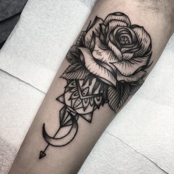 Tatuajes de Rosas con Luna