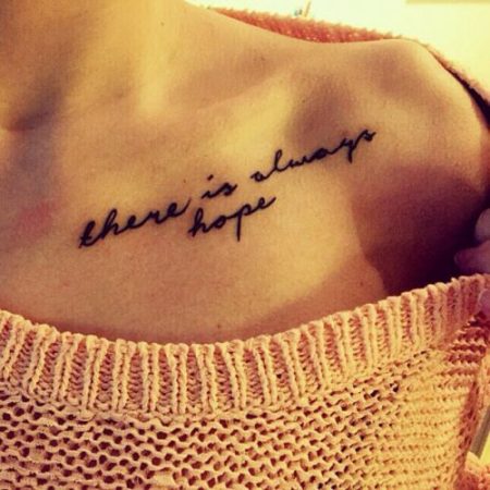 tatuajes en la clavicula frases largas