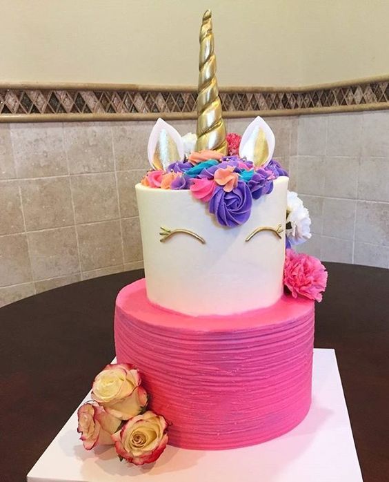 unicornio pastel dorado